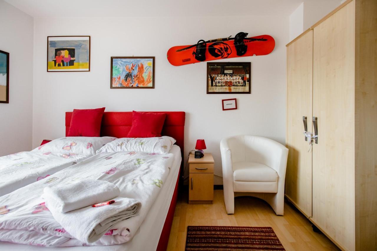 Ruhige Zimmer Im Gruenen Berlino Esterno foto